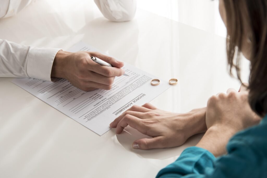 best-divorce-lawyer-in-delhi